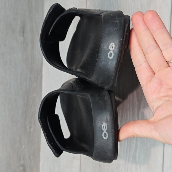 Oofos Mens Hook & Loop Black Slide Sandals Shoes Sz 13 - Picture 6 of 13